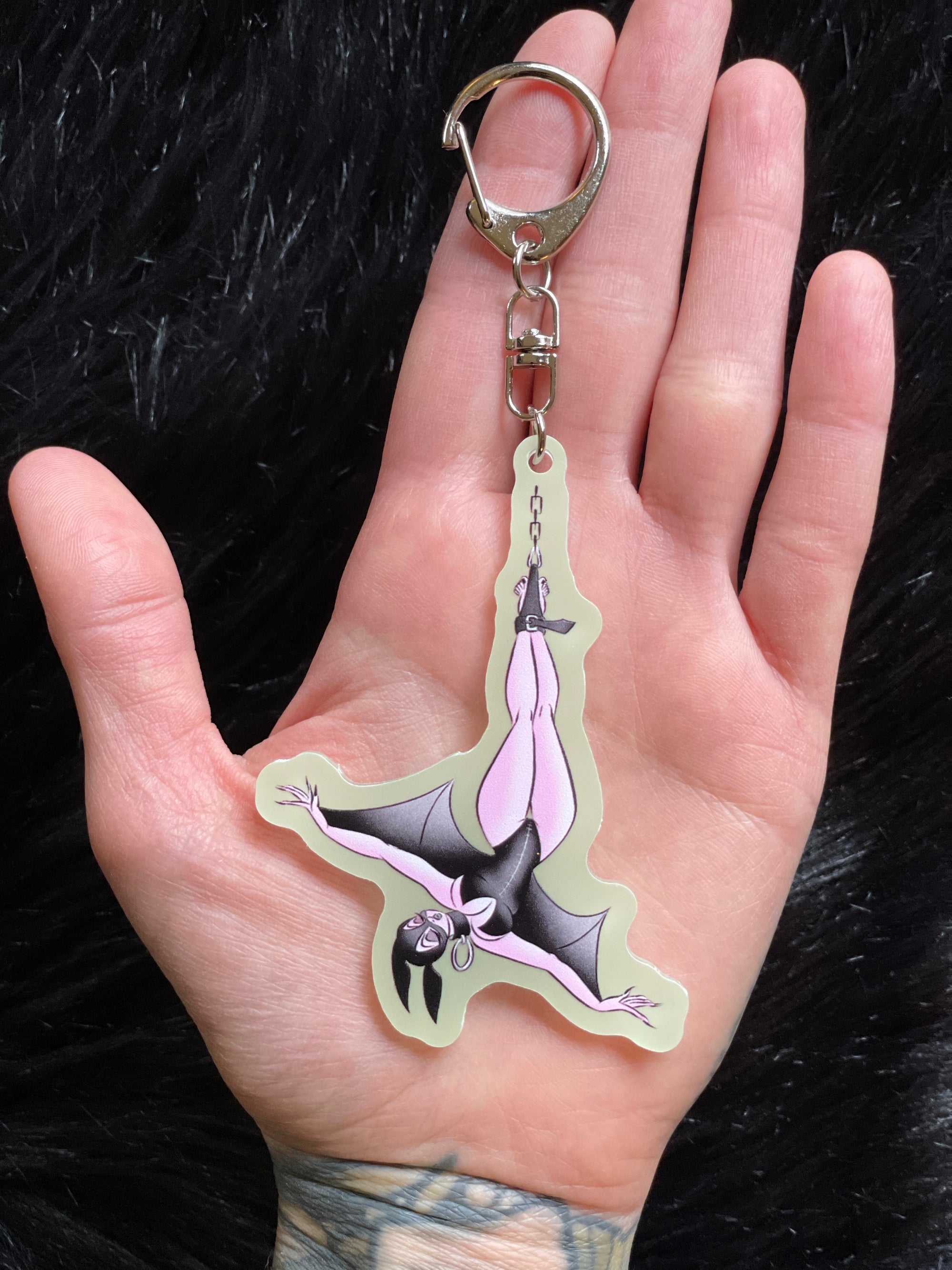glow in the dark bat pinup keychain